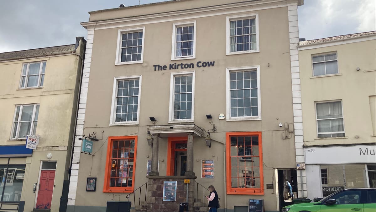 Crediton pub to hold regular live music events creditoncourier.co.uk